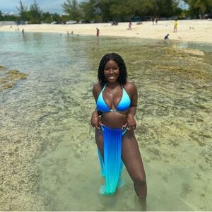 Three piece swimsuit set